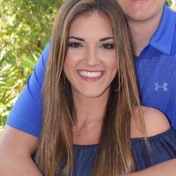 Meet your Posher, Caroline - Picture 1 of 1